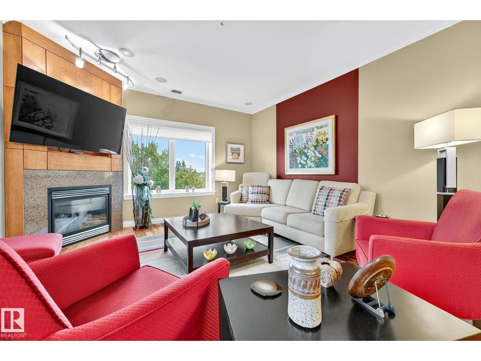#406 14205 96 AV NW