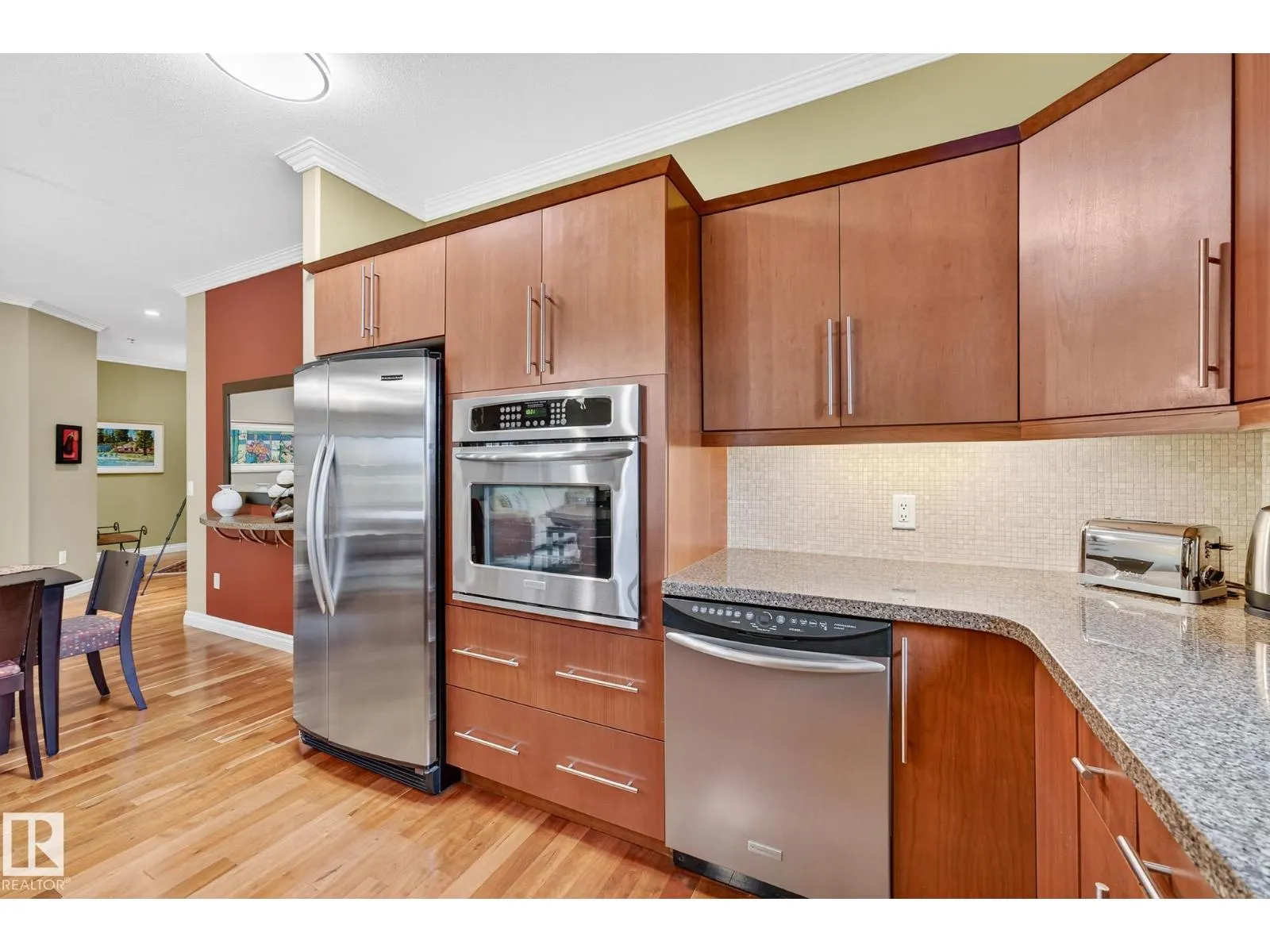 #406 14205 96 AV NW