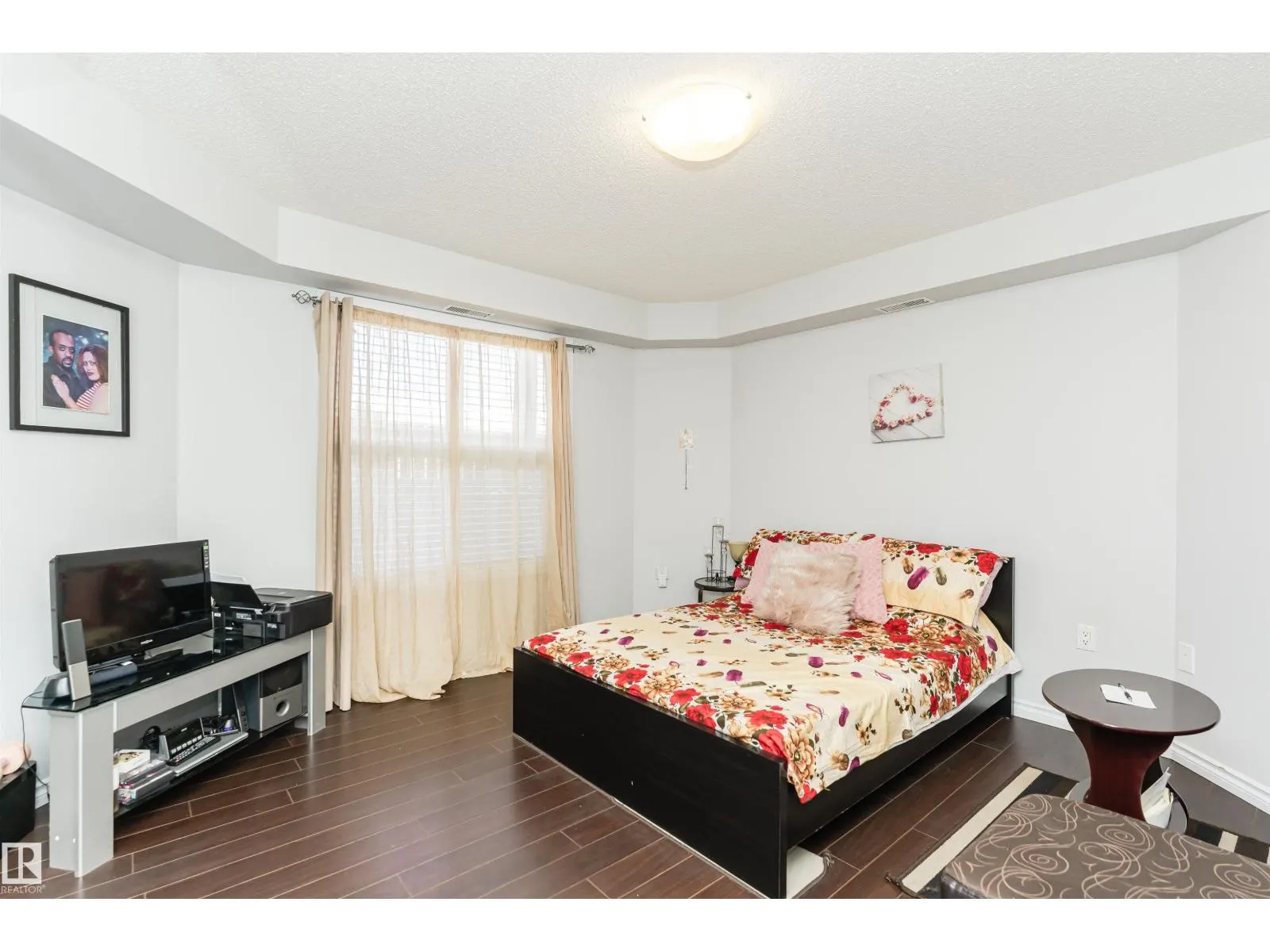 #107 10118 106 AV NW