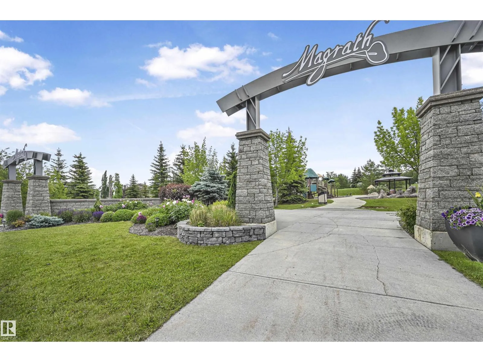 3411 MACNEIL LI NW