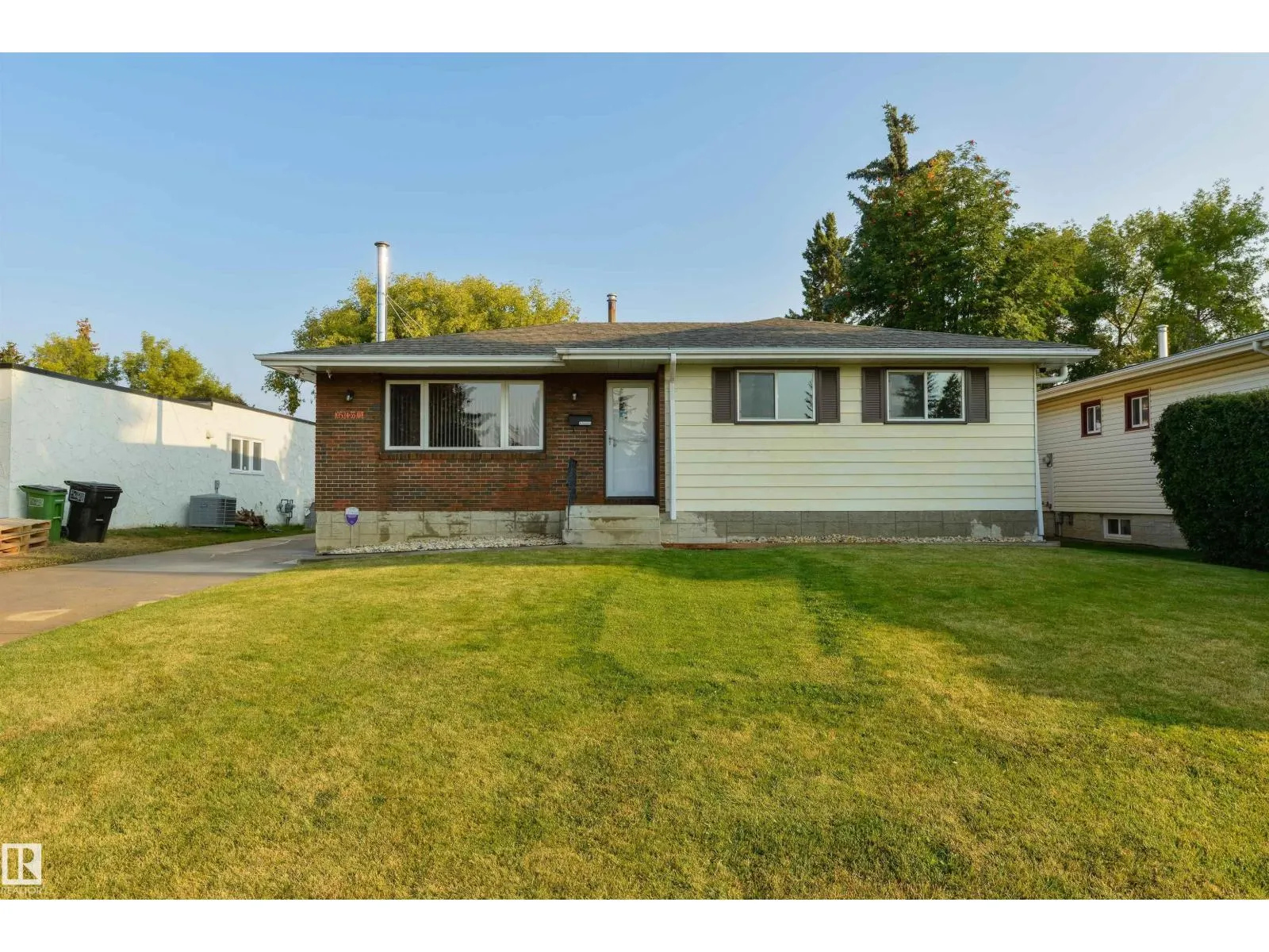 10524 35 AV NW