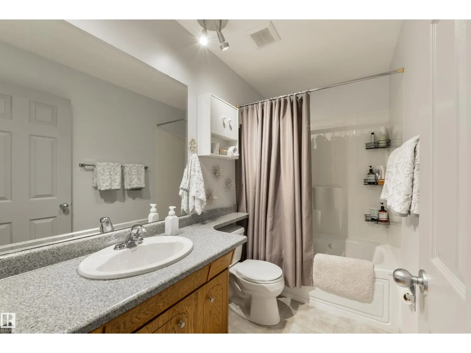 10524 35 AV NW