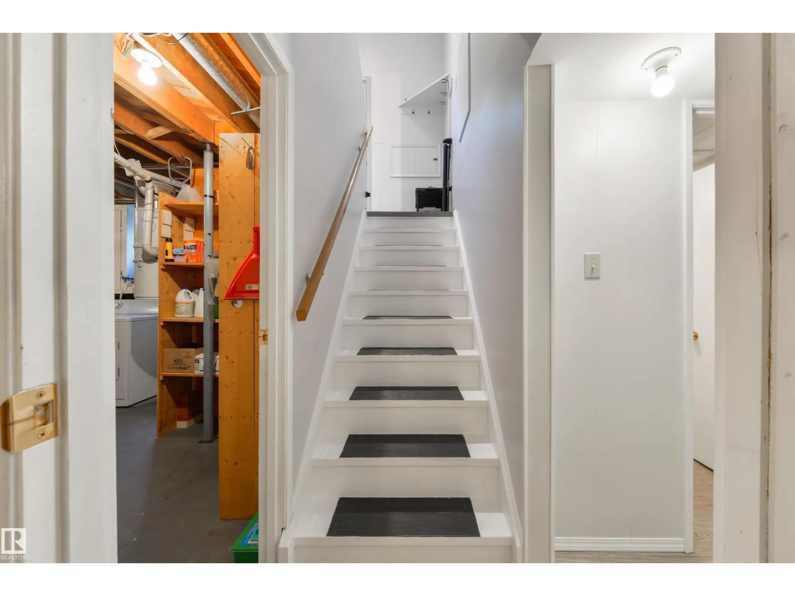 10524 35 AV NW