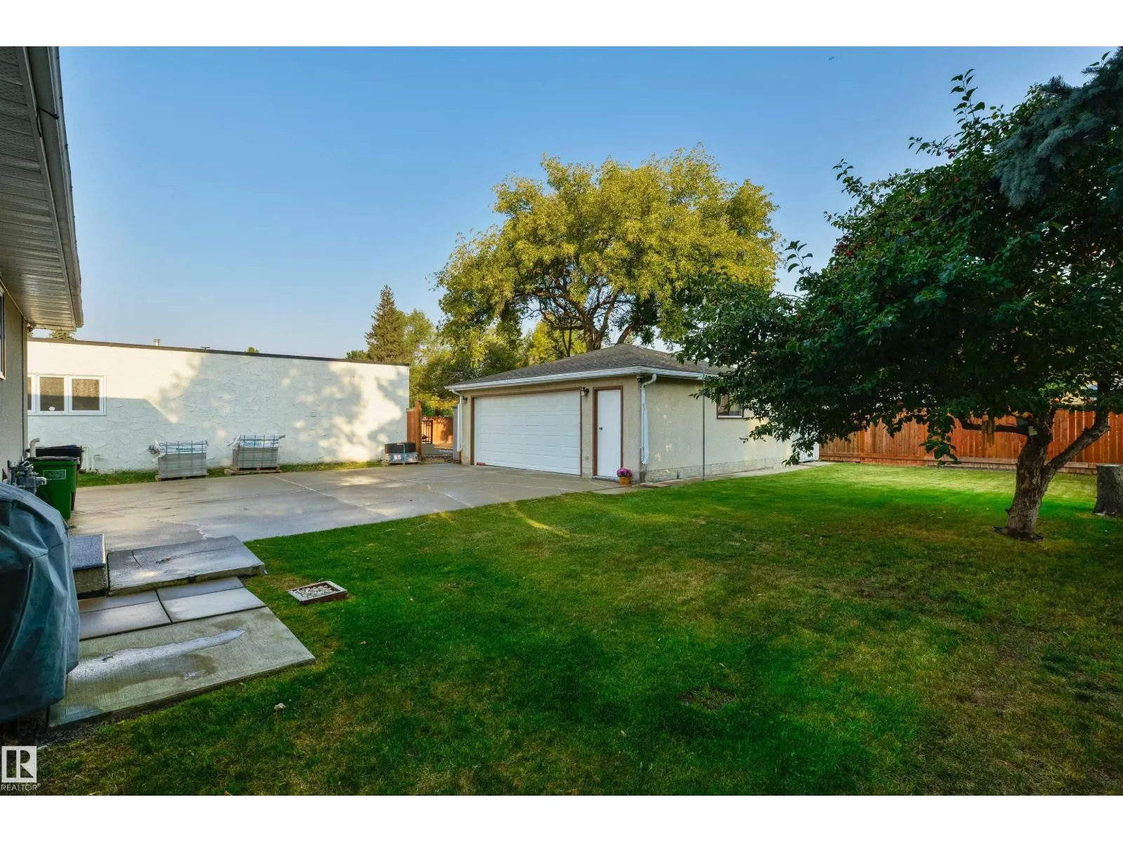 10524 35 AV NW