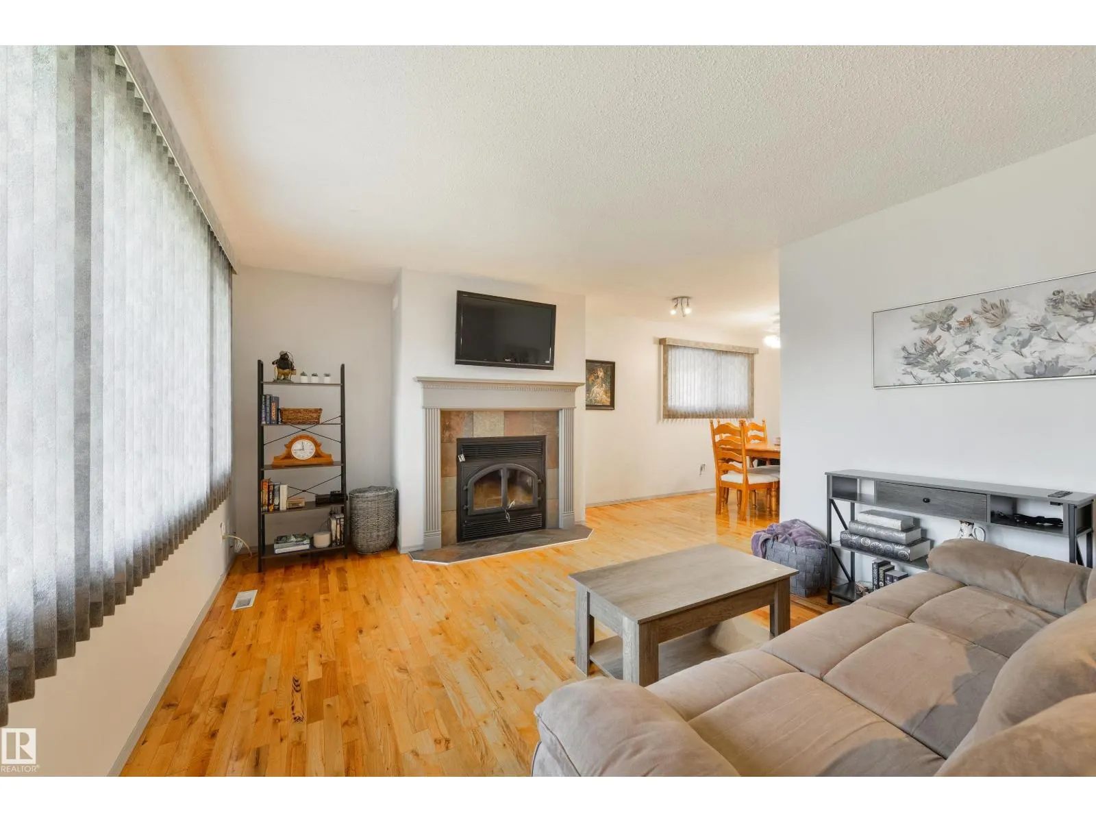 10524 35 AV NW