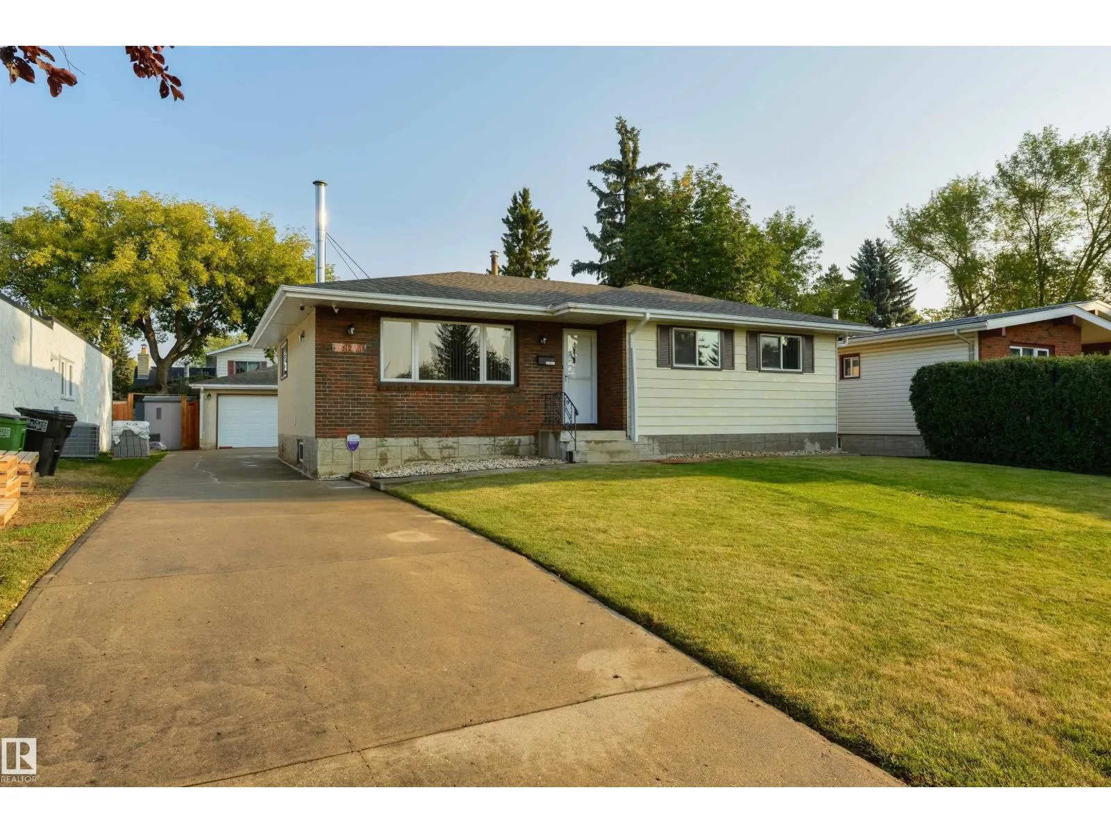 10524 35 AV NW