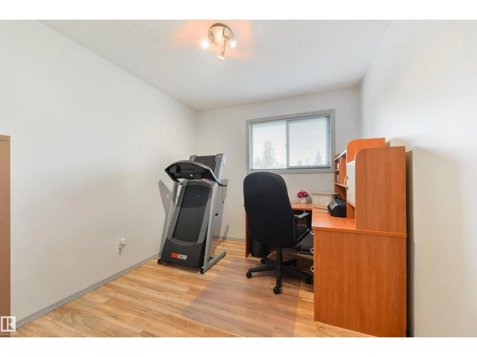 10524 35 AV NW