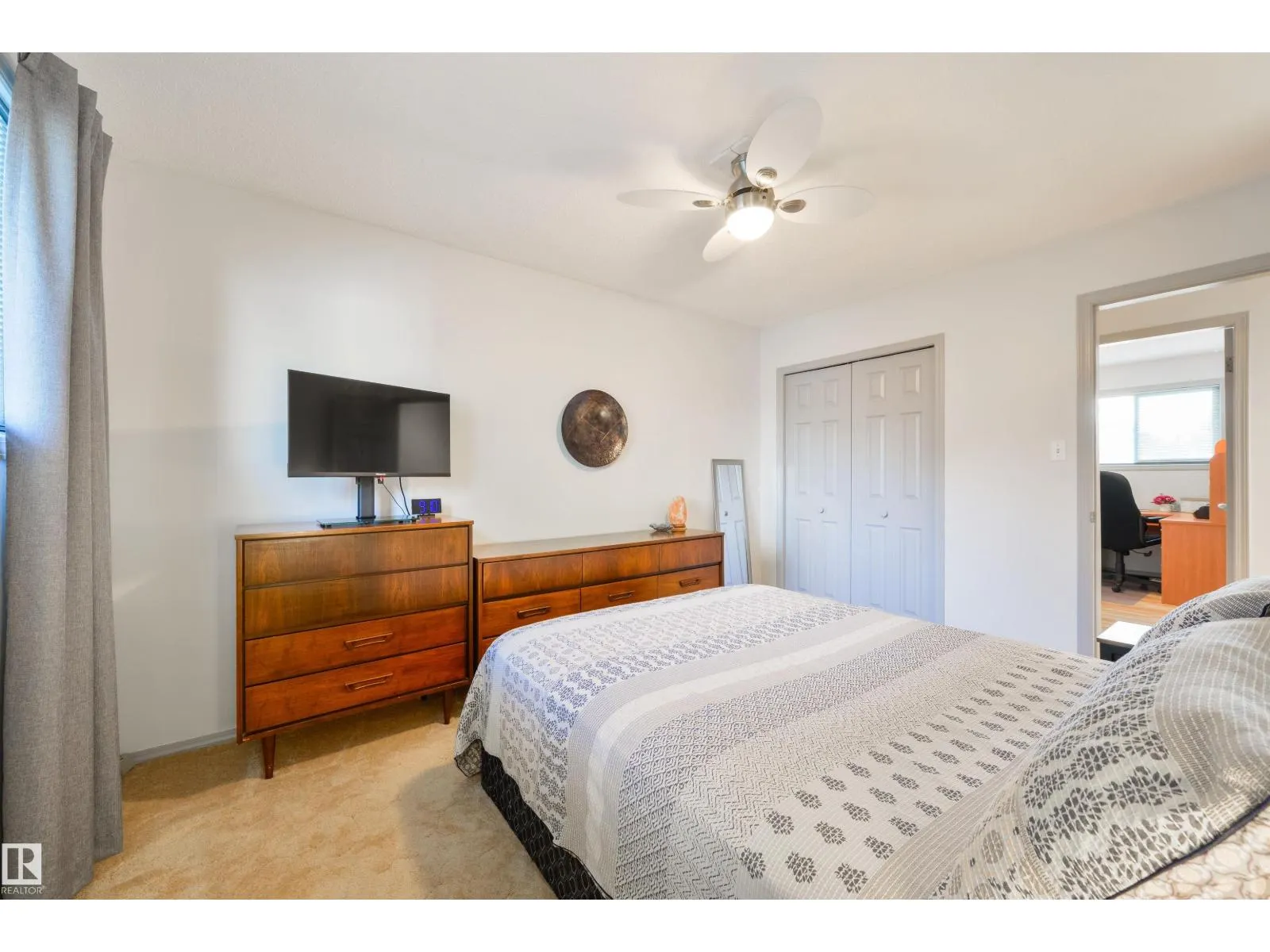 10524 35 AV NW