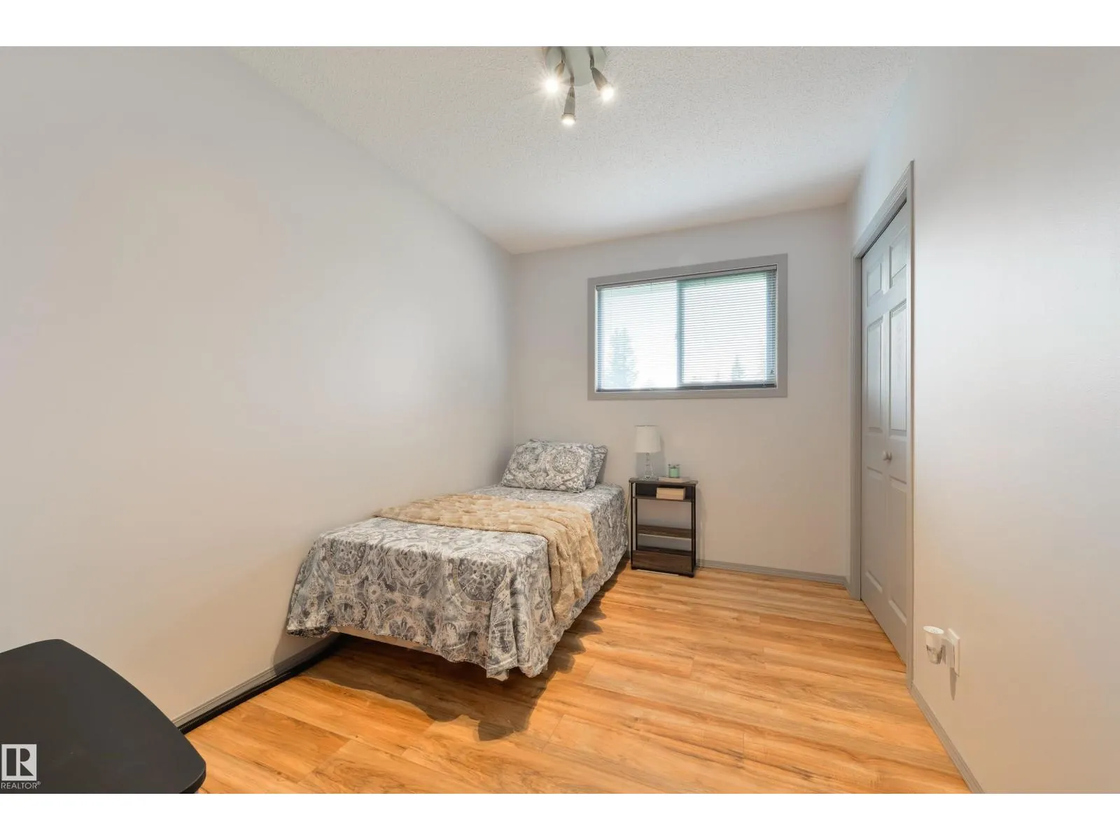 10524 35 AV NW