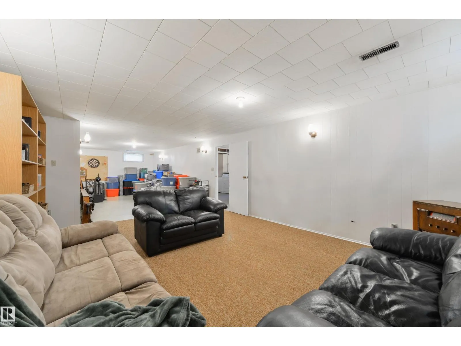 10524 35 AV NW