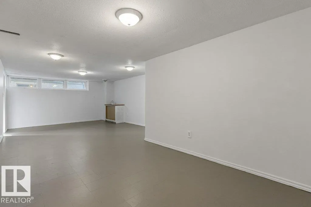 6015 107 ST NW