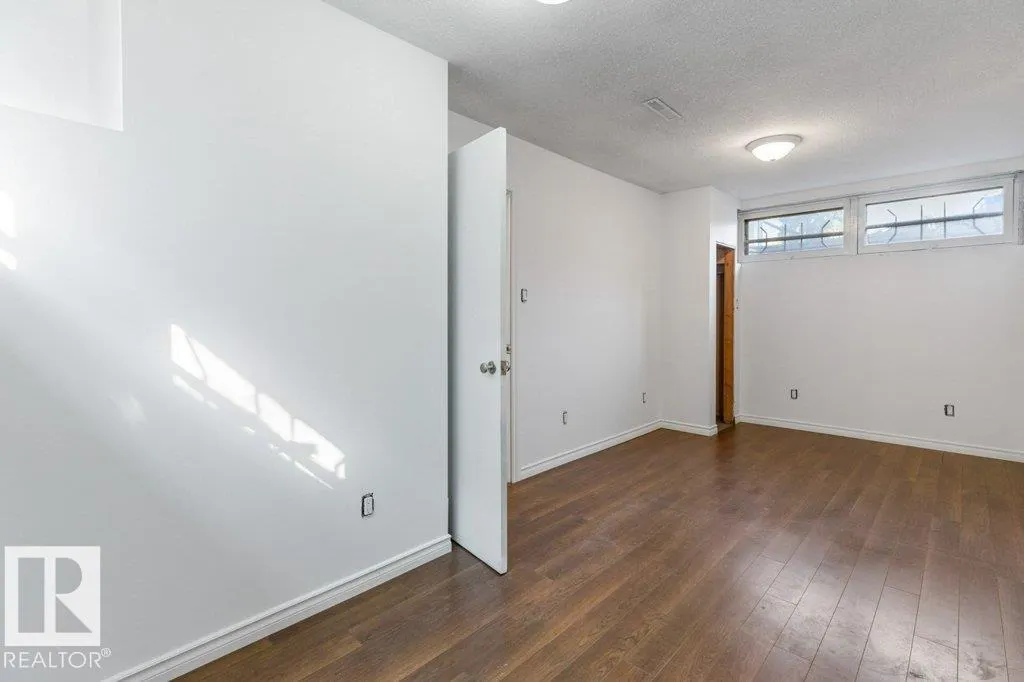 6015 107 ST NW