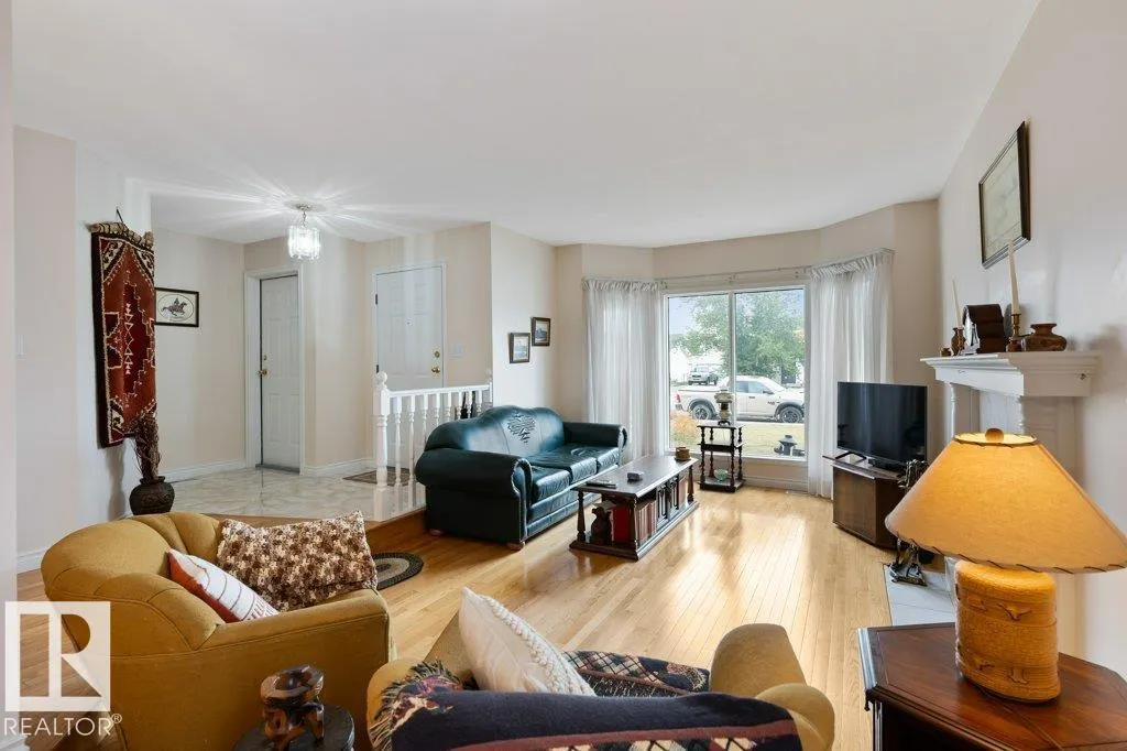 405 GRANDIN DR