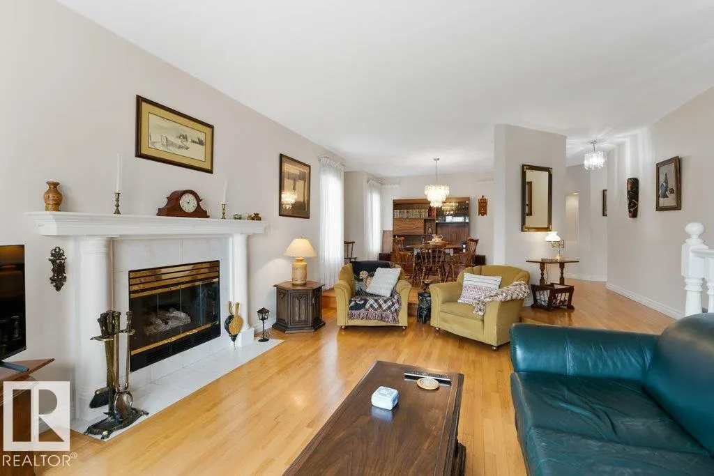 405 GRANDIN DR