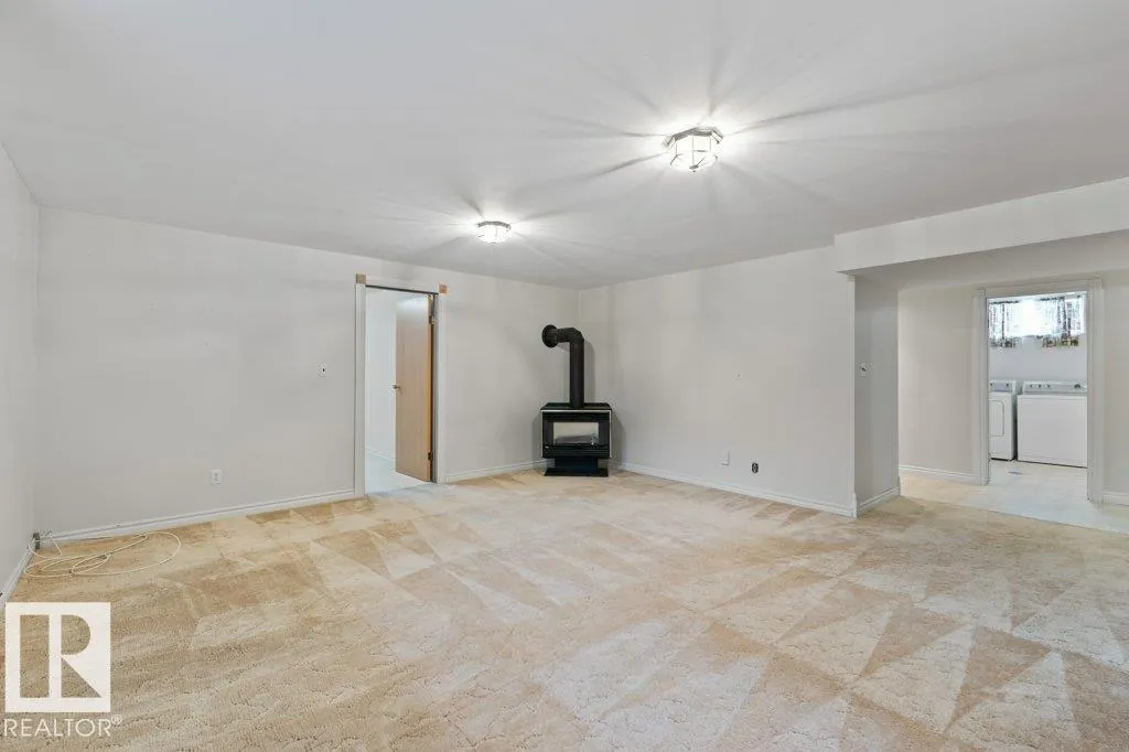 405 GRANDIN DR