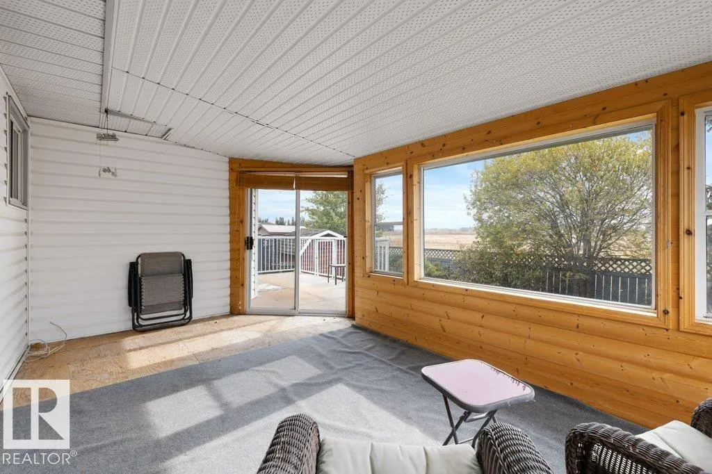 405 GRANDIN DR