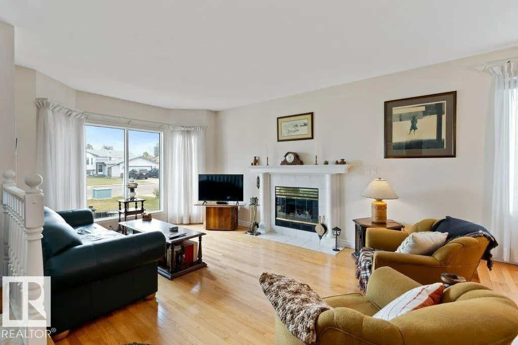 405 GRANDIN DR