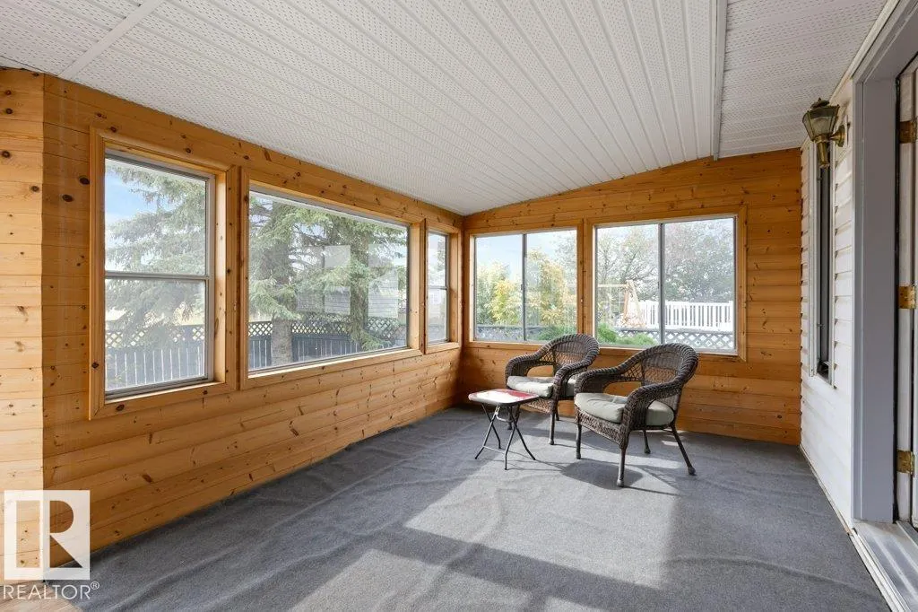 405 GRANDIN DR