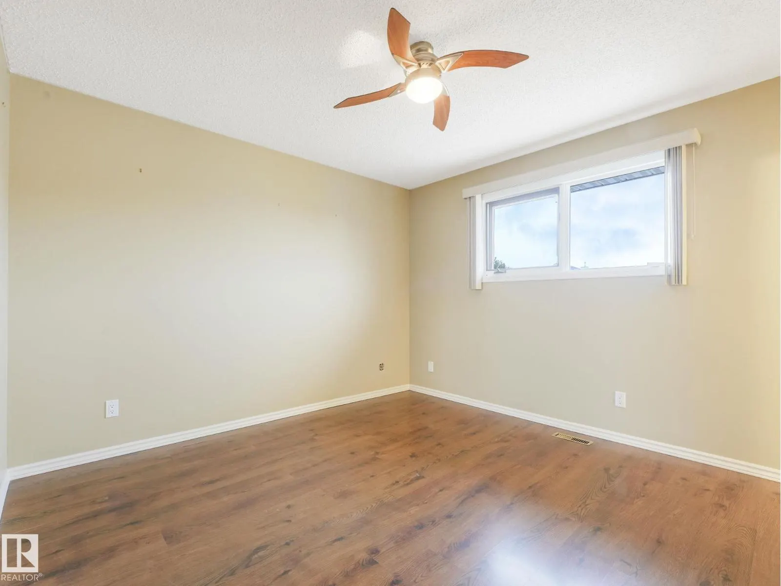 13547 24 ST NW