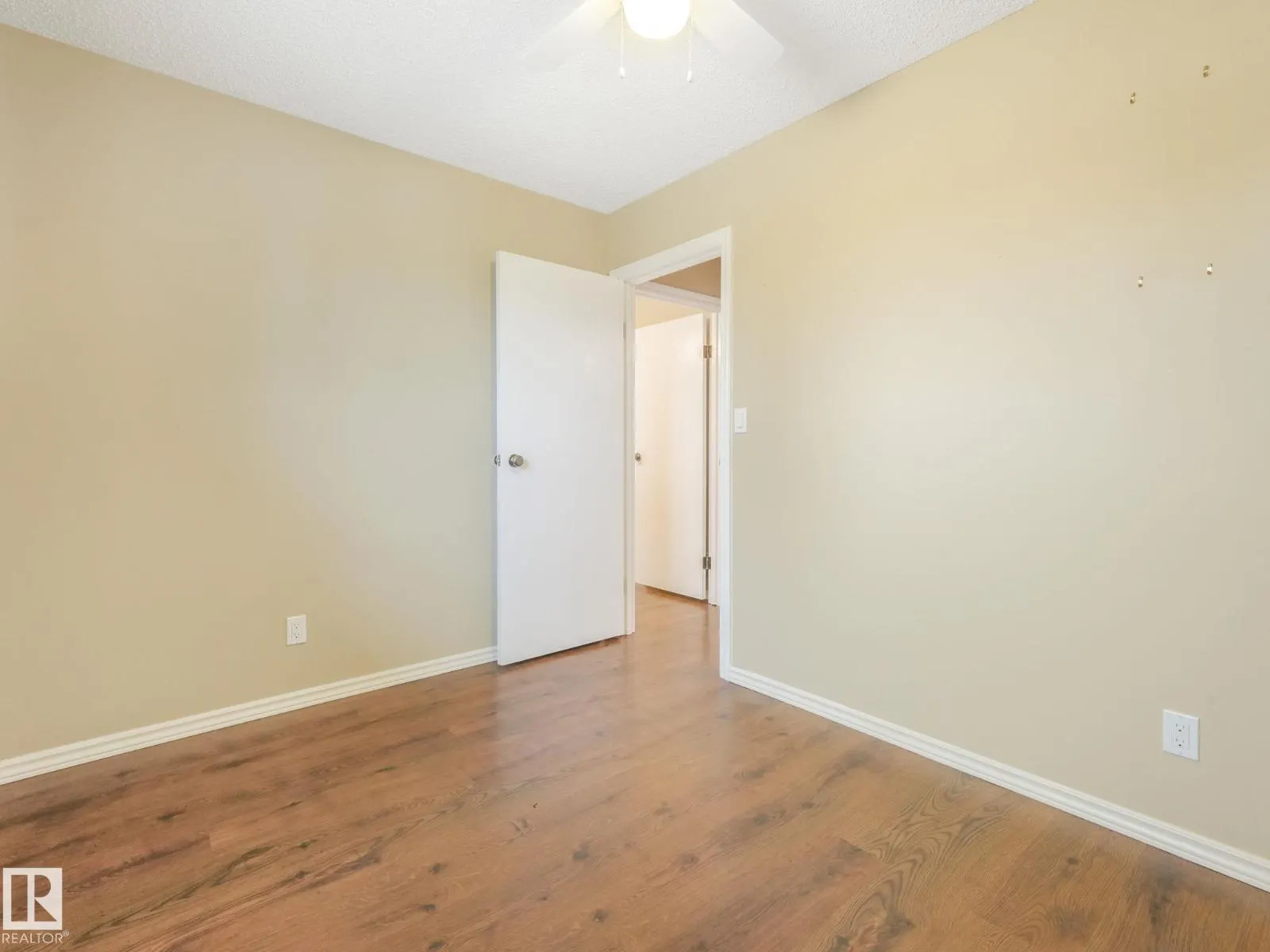 13547 24 ST NW