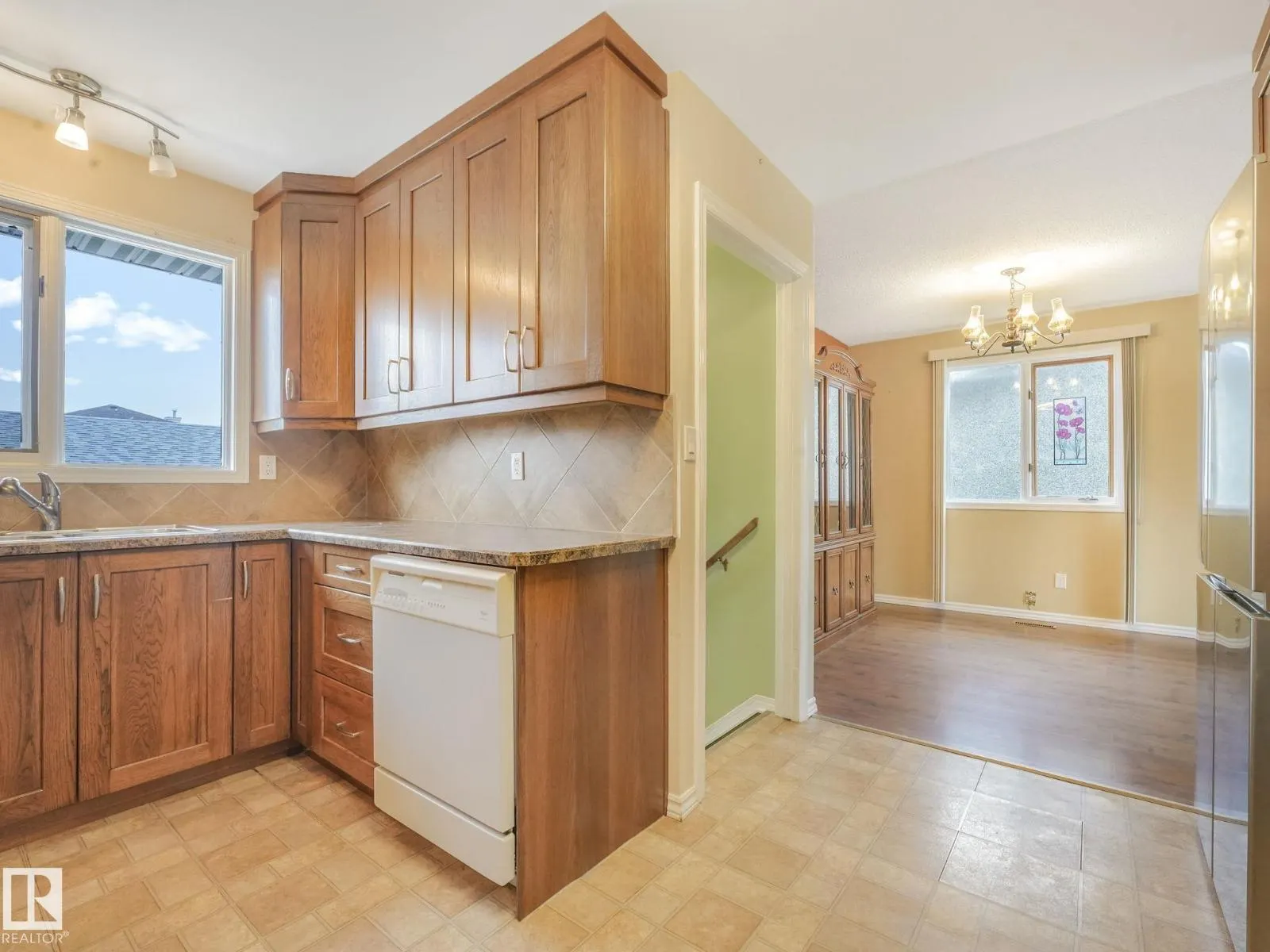 13547 24 ST NW