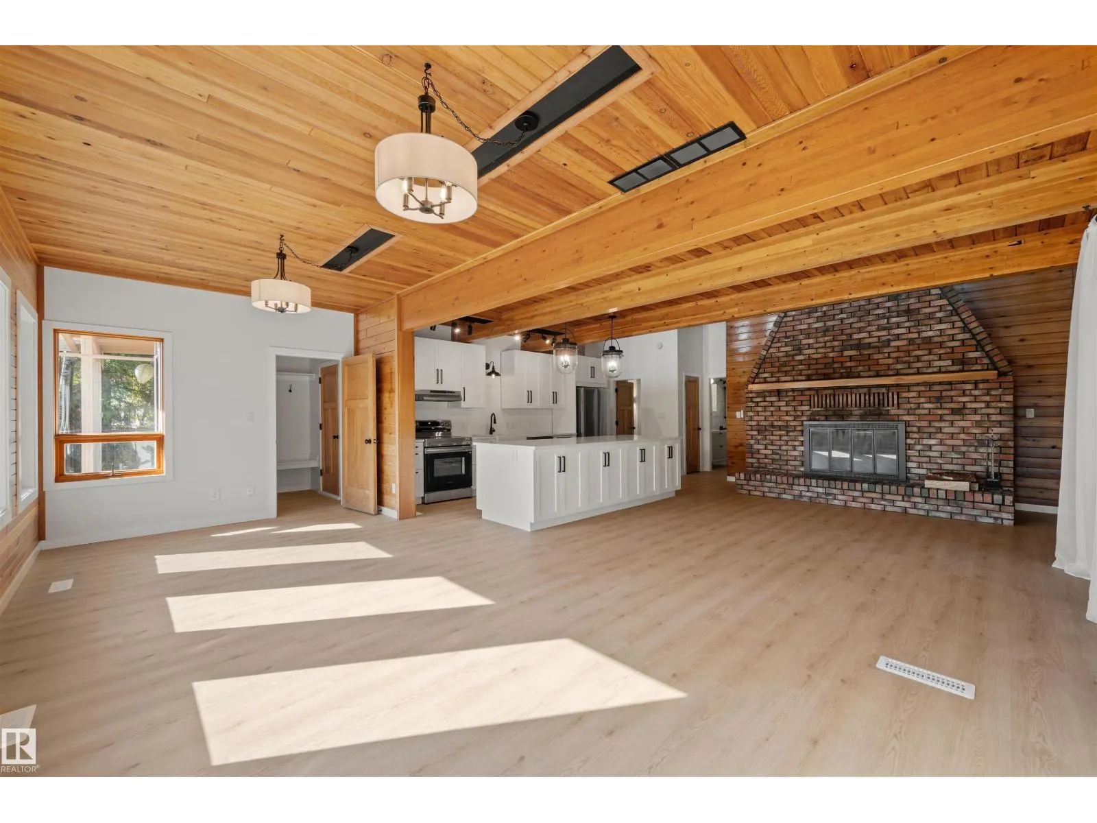 51380 RGE ROAD 205