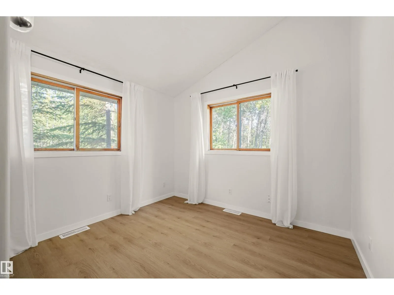51380 RGE ROAD 205