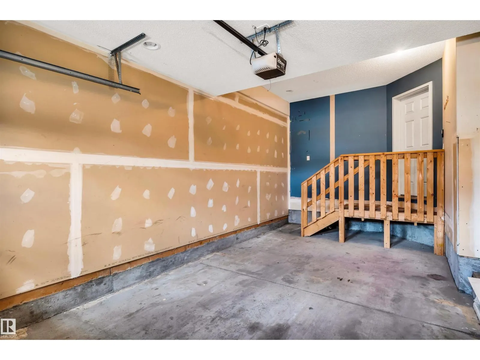 17129 7A AV SW