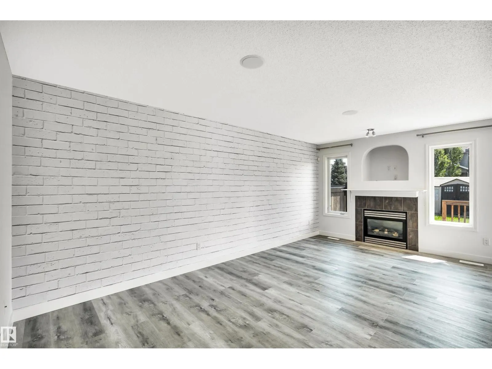 17129 7A AV SW
