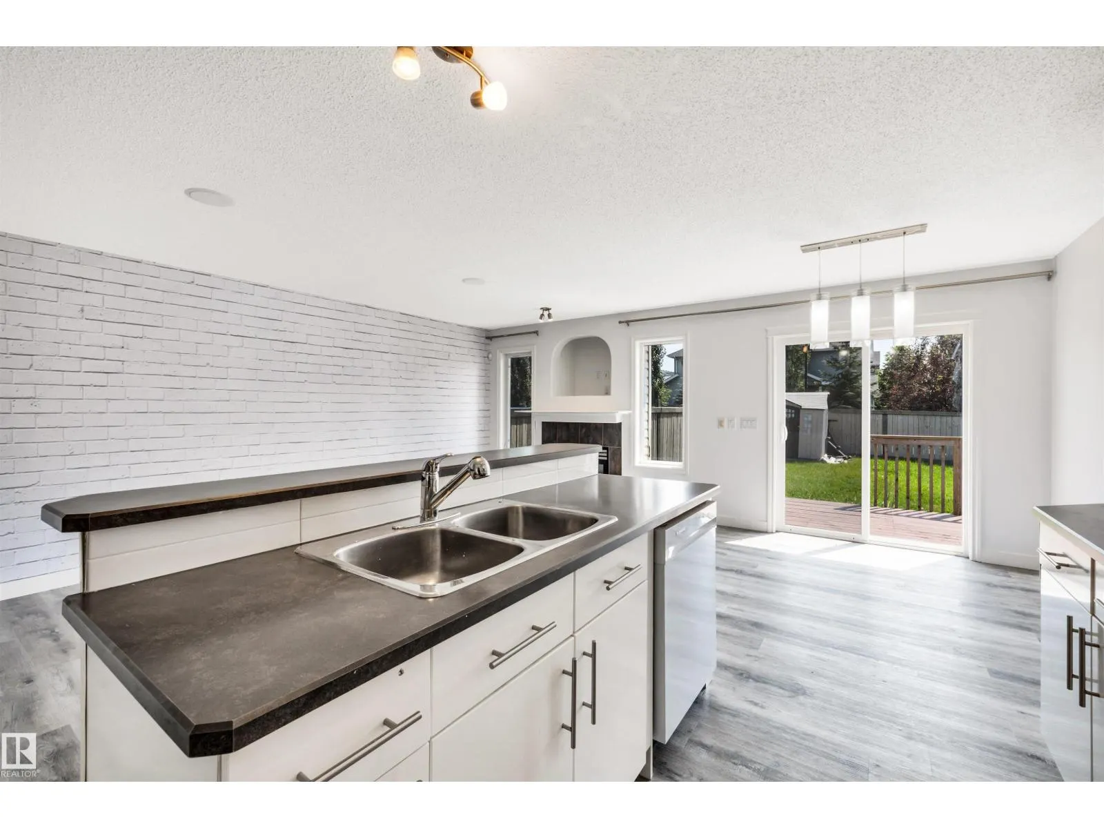 17129 7A AV SW