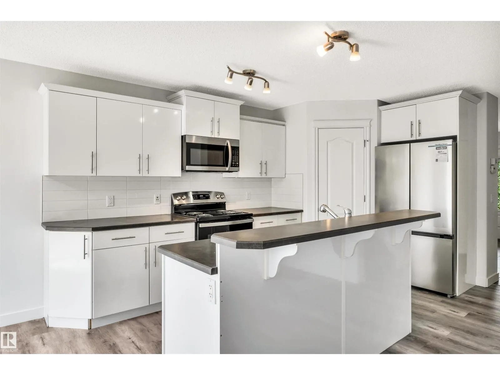 17129 7A AV SW