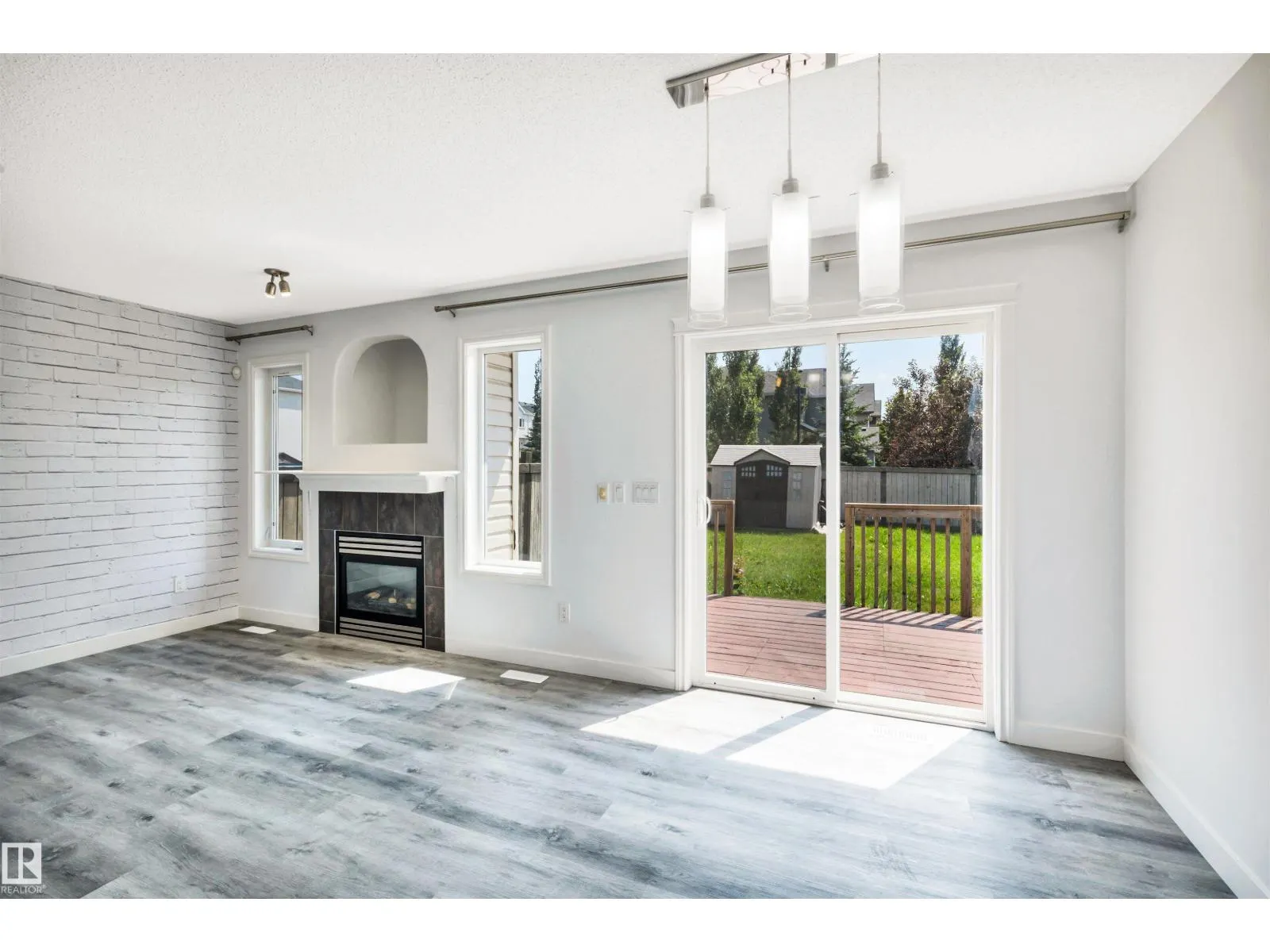 17129 7A AV SW
