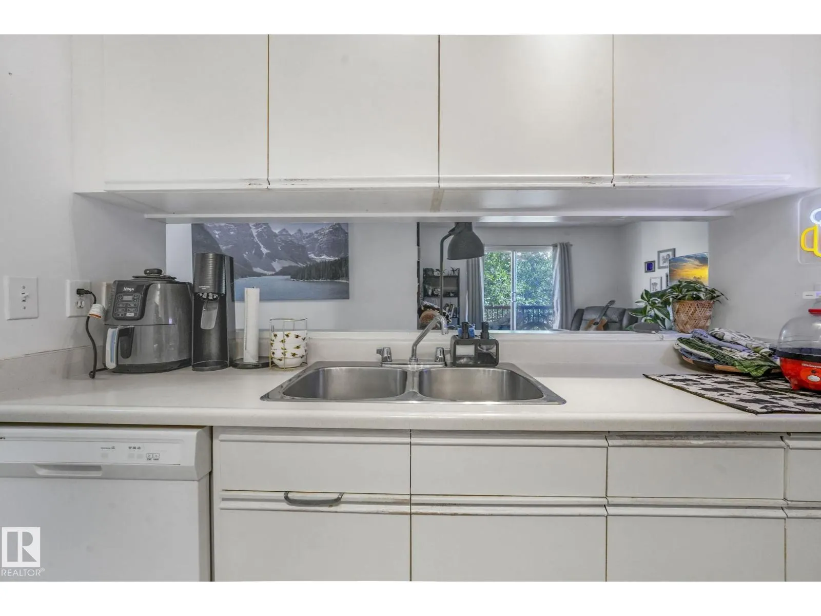 #309 10636 120 ST NW