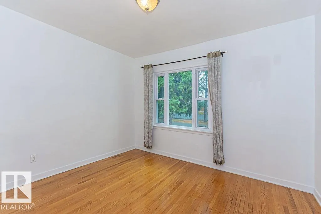 12410 90 ST NW