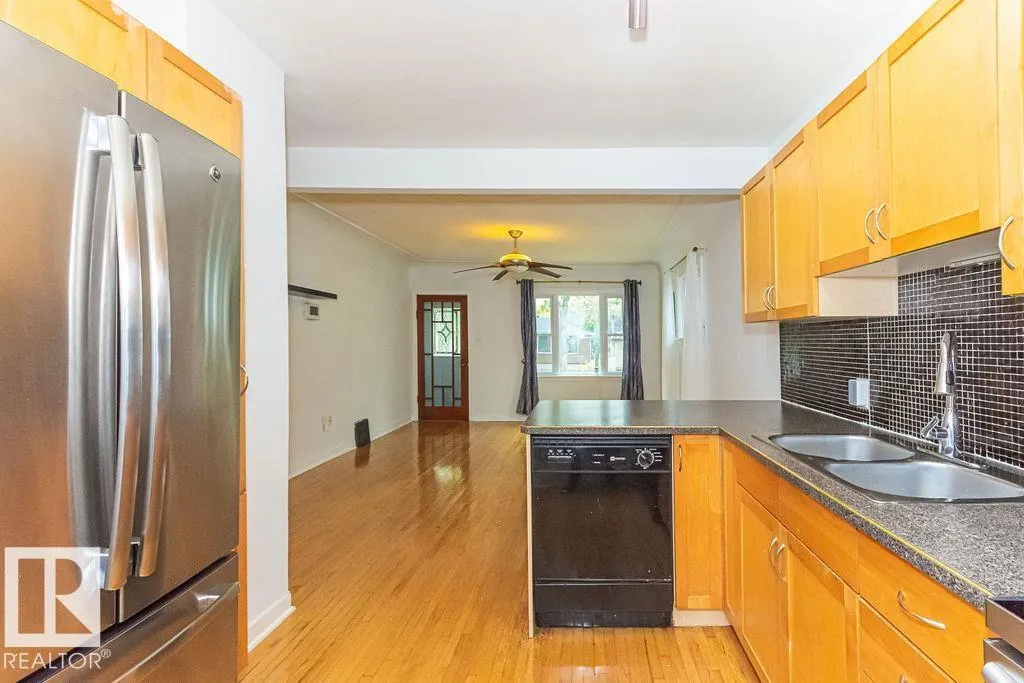 12410 90 ST NW
