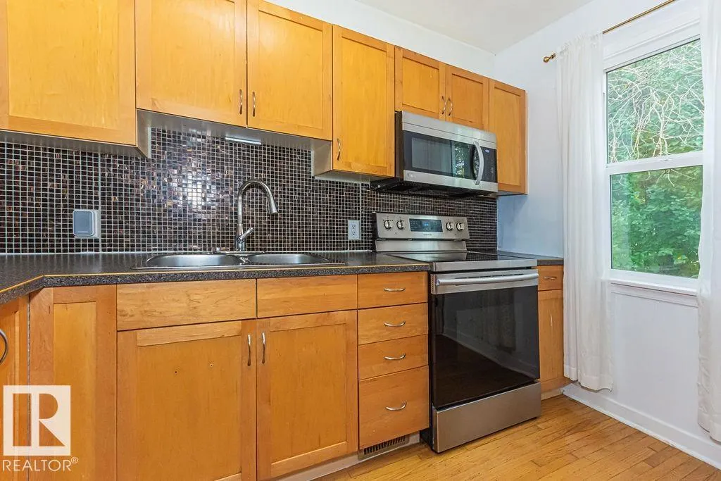 12410 90 ST NW