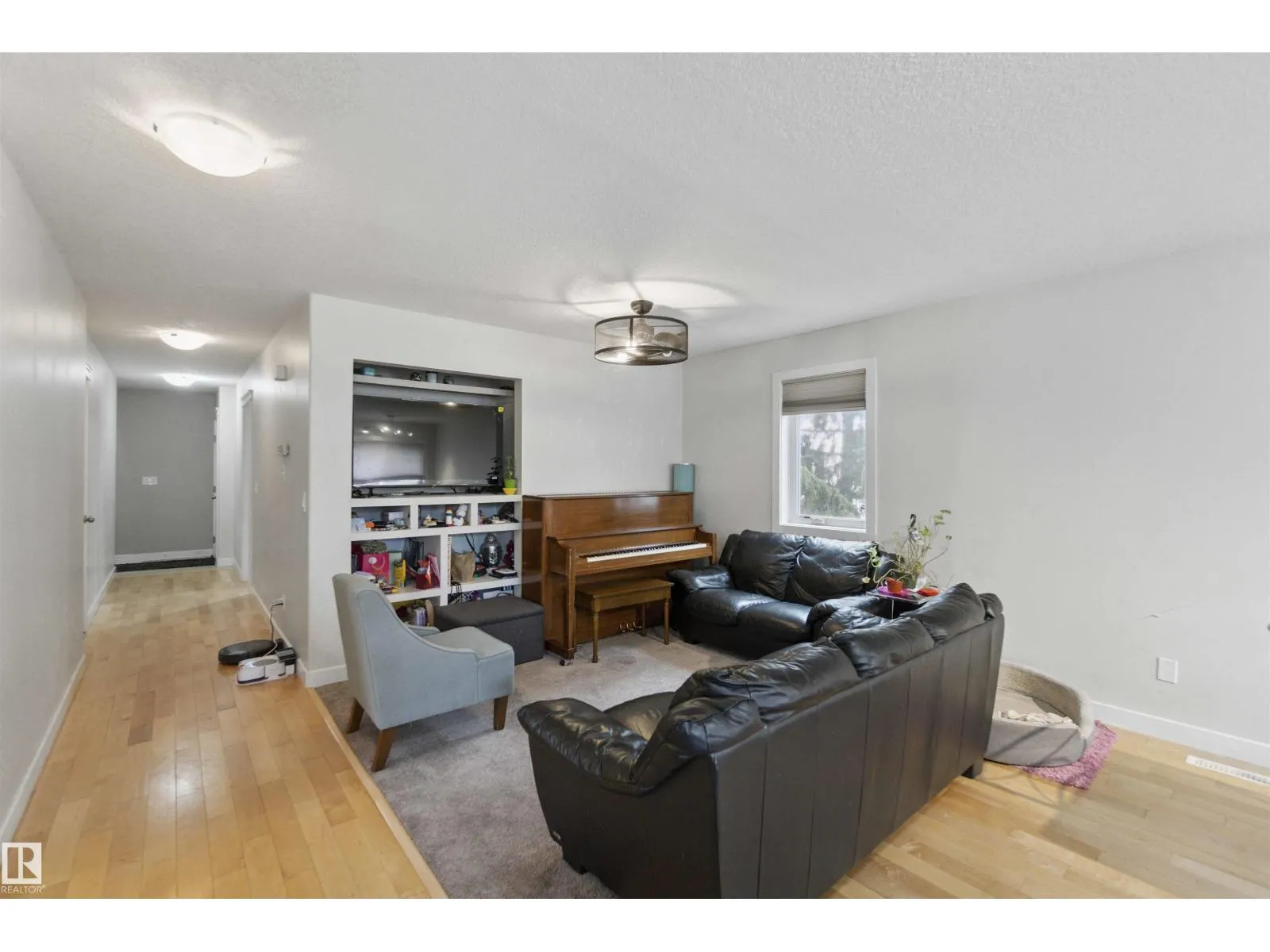 11438 97 ST NW