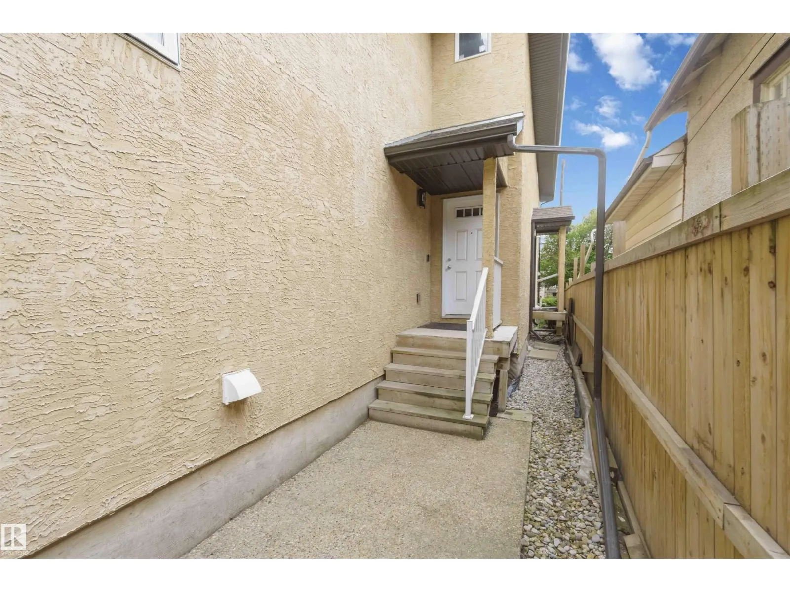 11438 97 ST NW