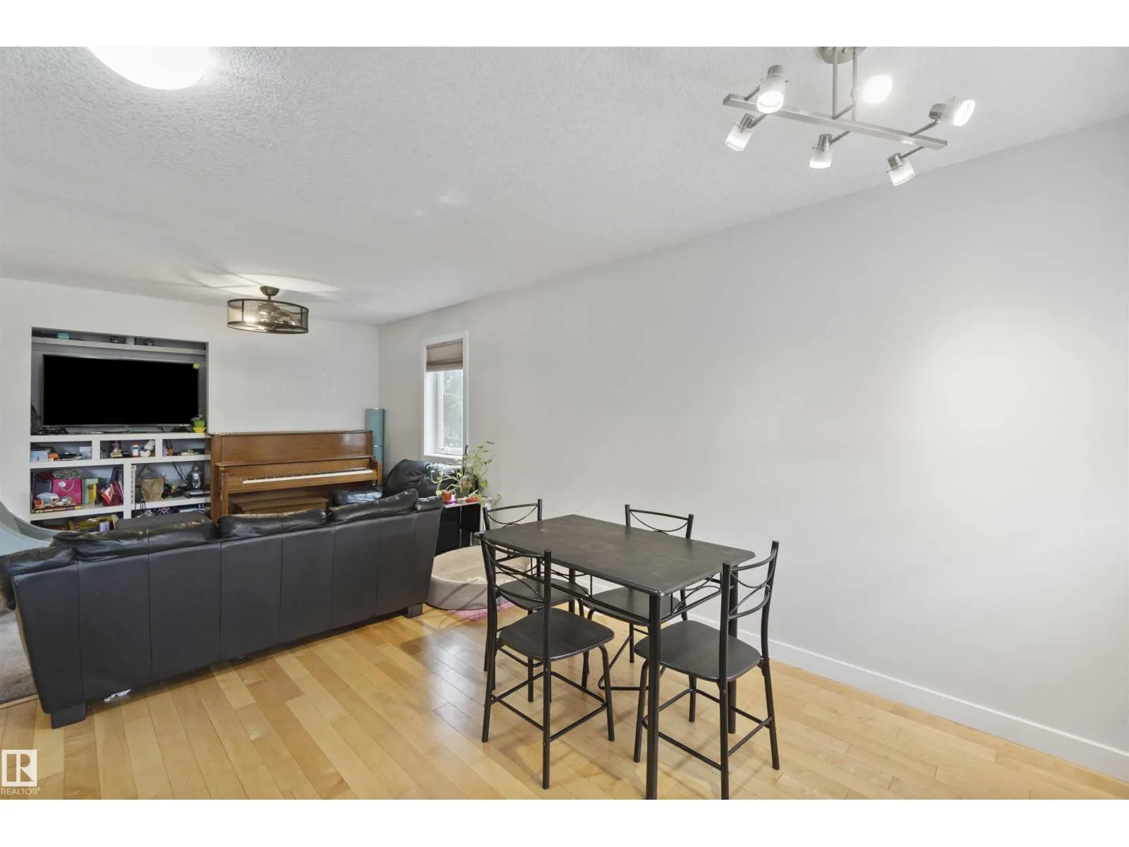 11438 97 ST NW