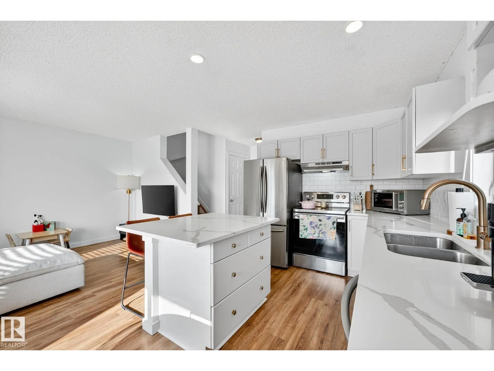 1415 MCMILLIAN WY SW