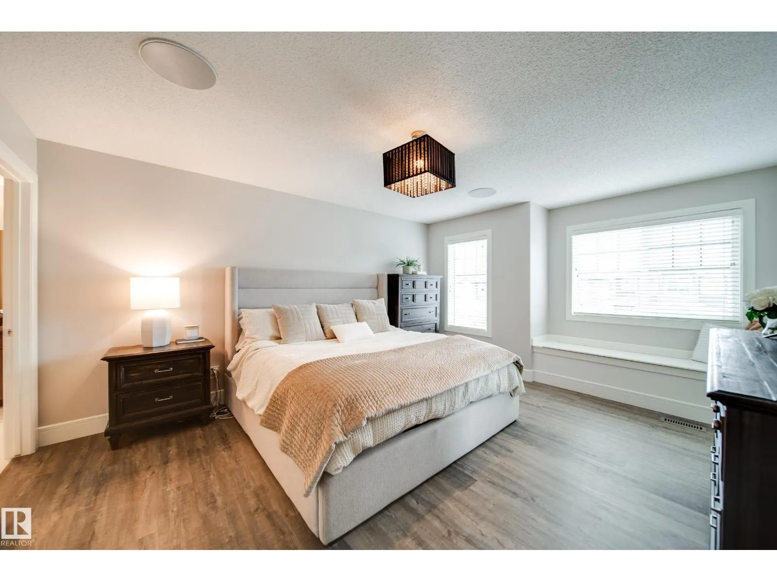 4373 CRABAPPLE CR SW