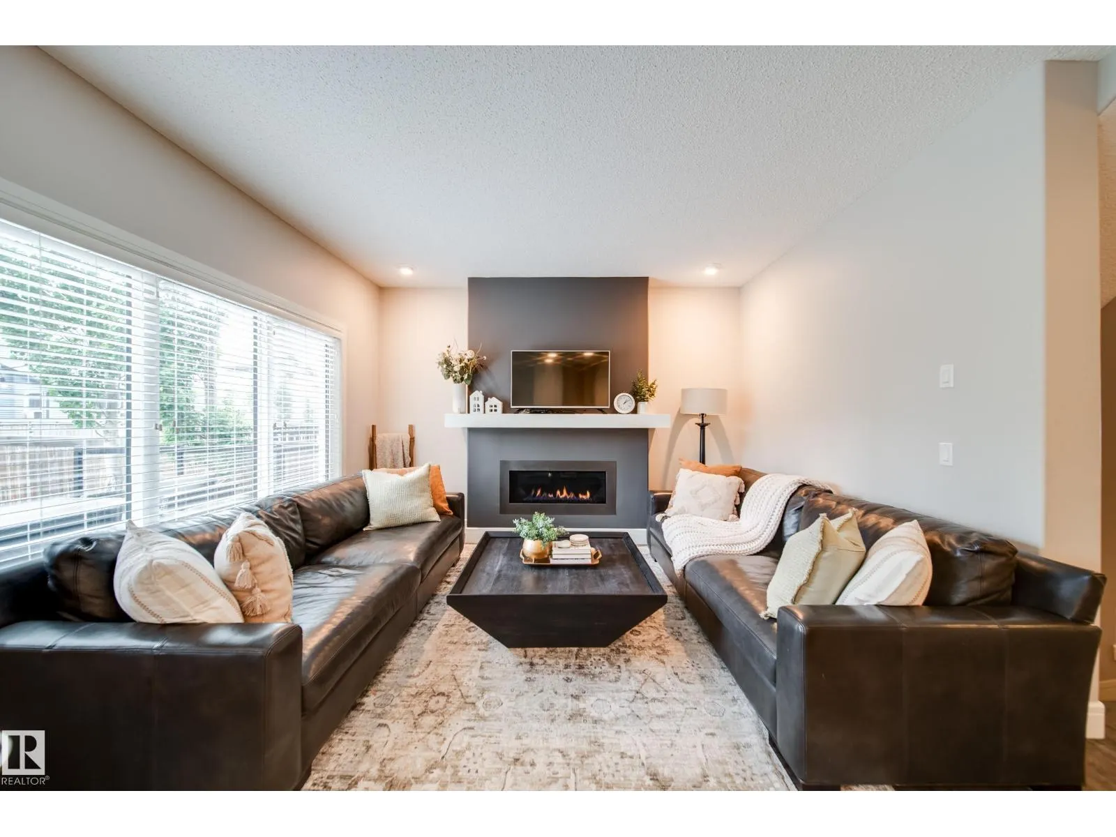 4373 CRABAPPLE CR SW