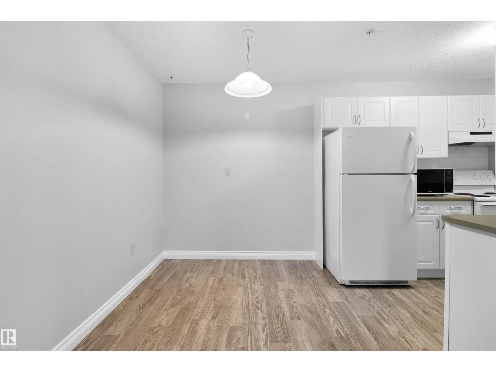 #304 11446 40 AV NW