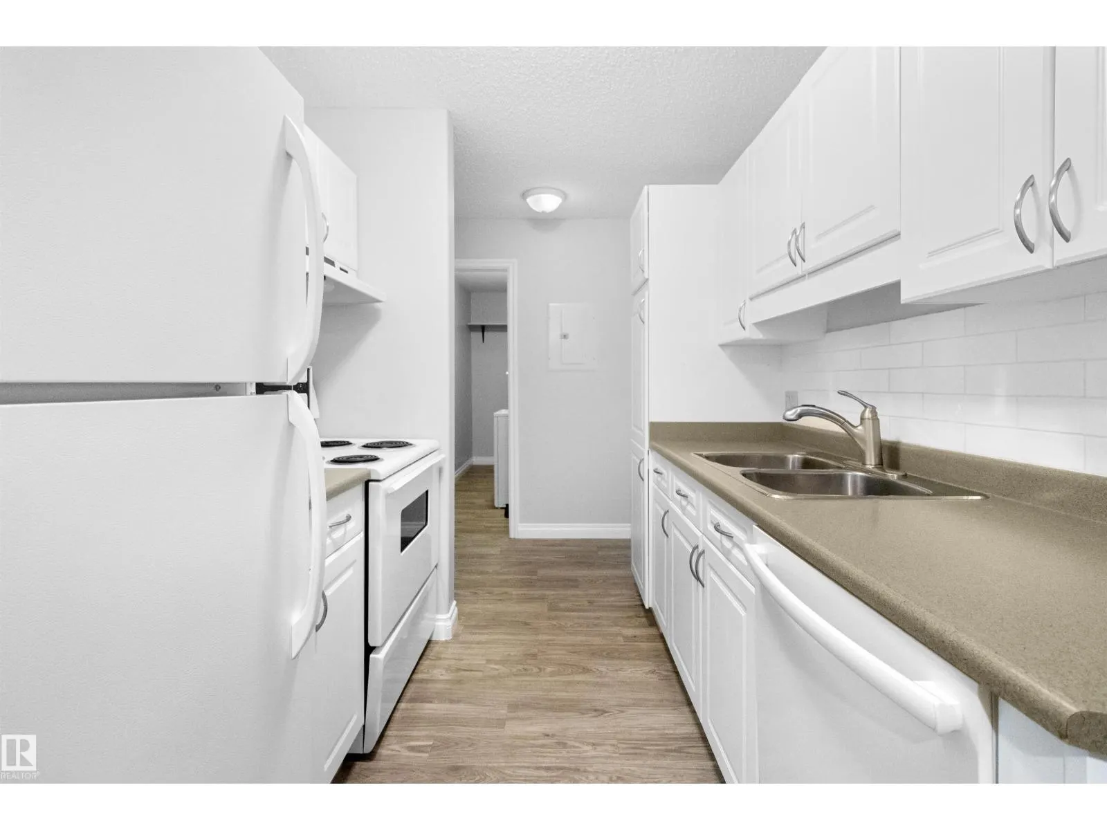#304 11446 40 AV NW