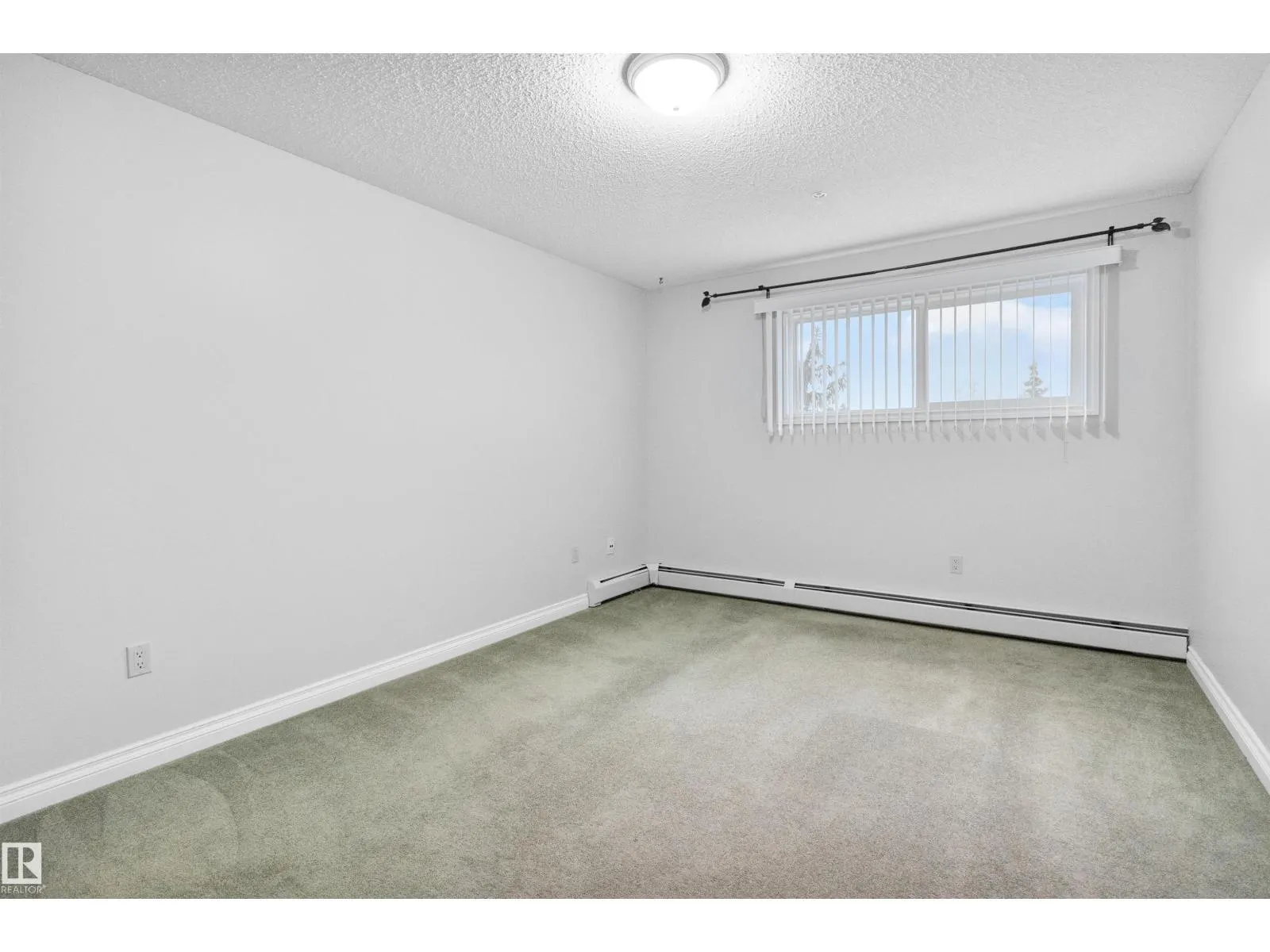 #304 11446 40 AV NW