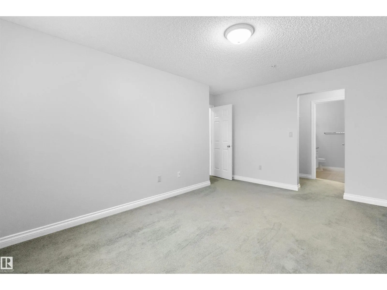 #304 11446 40 AV NW