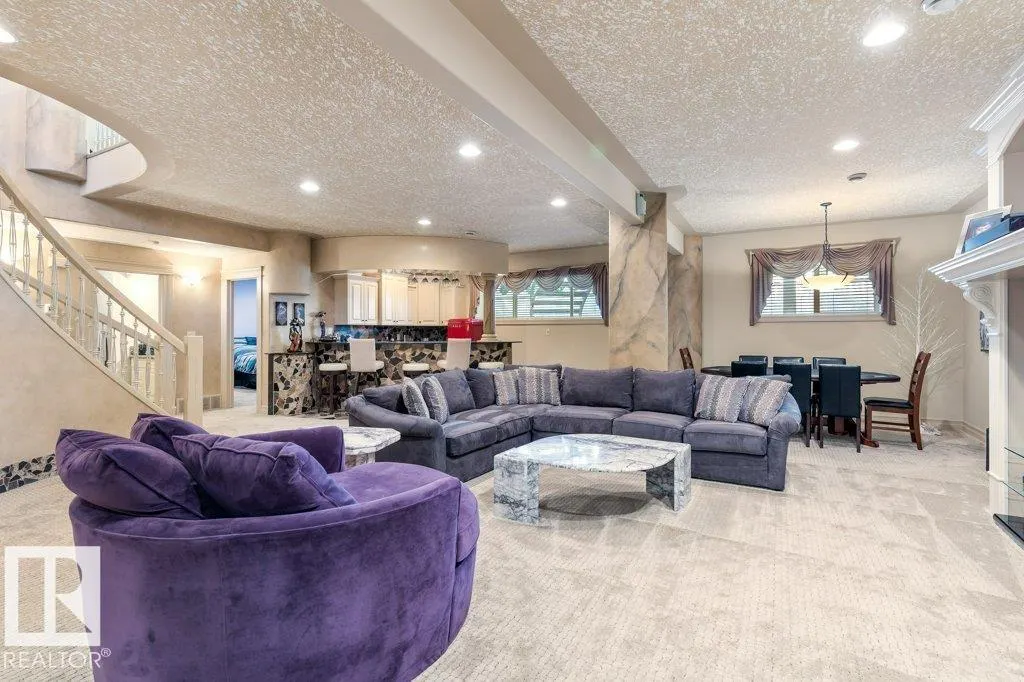 62 KINGSFORD CR