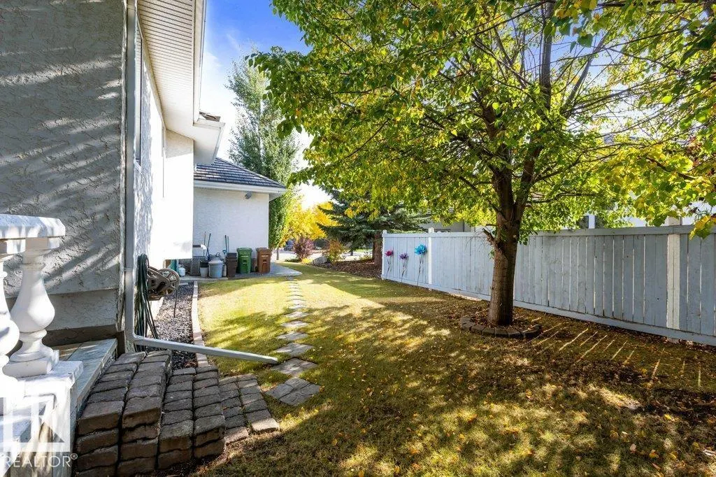 62 KINGSFORD CR