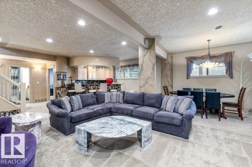 62 KINGSFORD CR