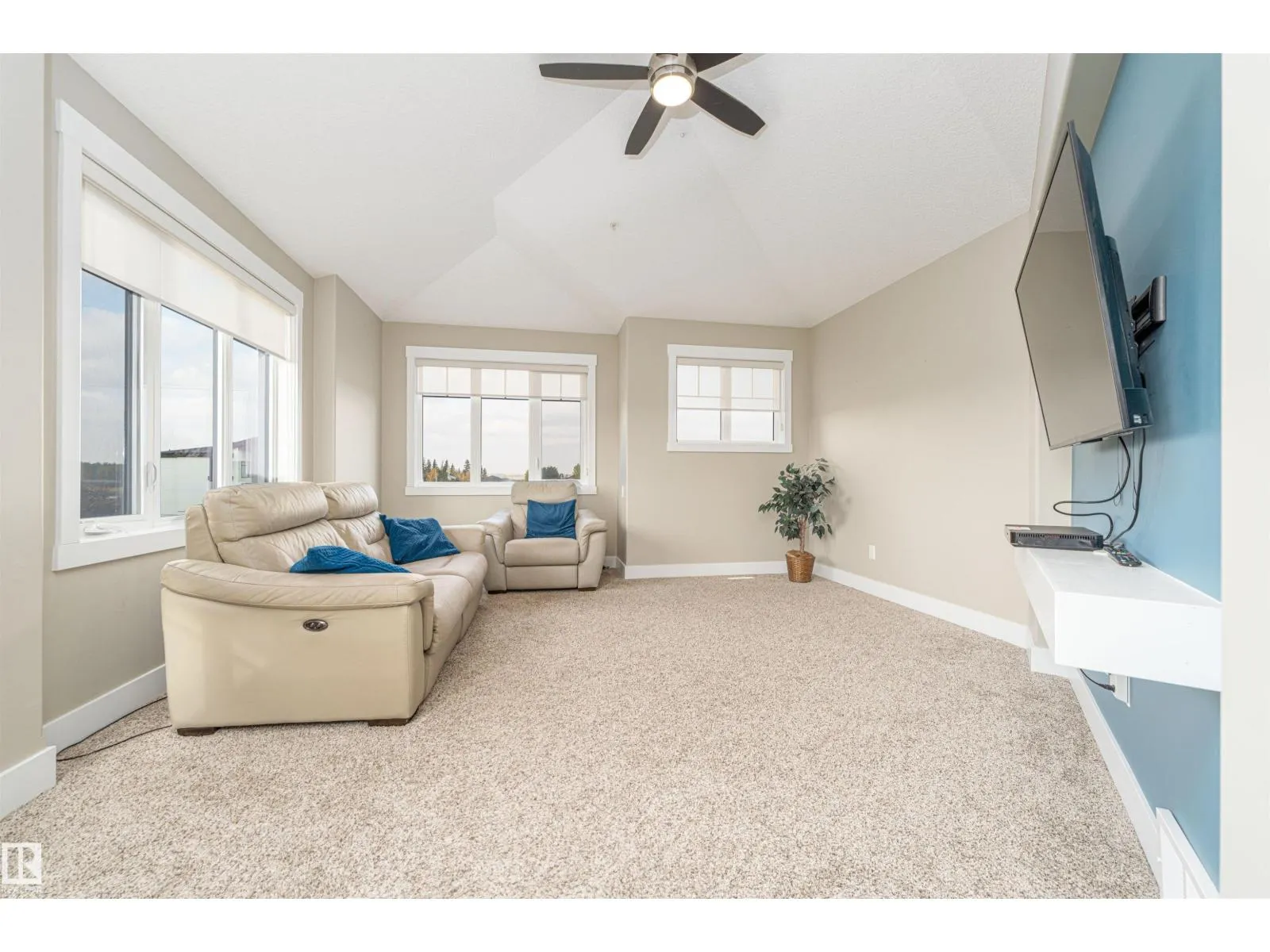 #15 26328 Township Road 532A